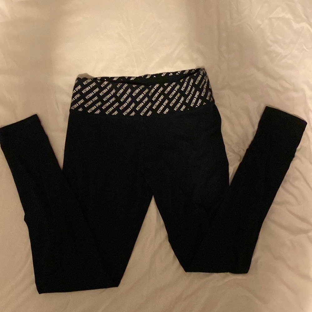 Victoria’s Secret Sport leggings